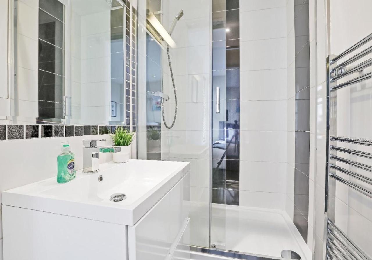 Central Lanes Pad By My Getaways Free Parking For One Car برايتون المظهر الخارجي الصورة